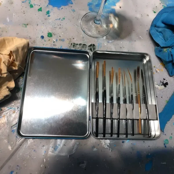 Metal Brush Storage Box – Seamless Leak-Proof Design